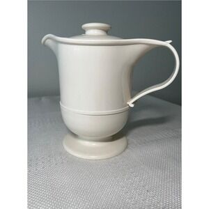 White‎ Plastic Hot Or Cold Small 8" Creamer Gravy Au Jus Syrup Pitcher